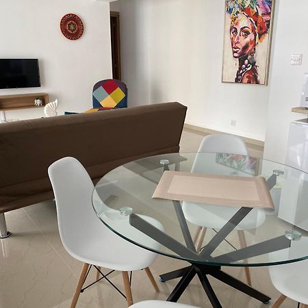Larnaca Bay Suites Экстерьер фото