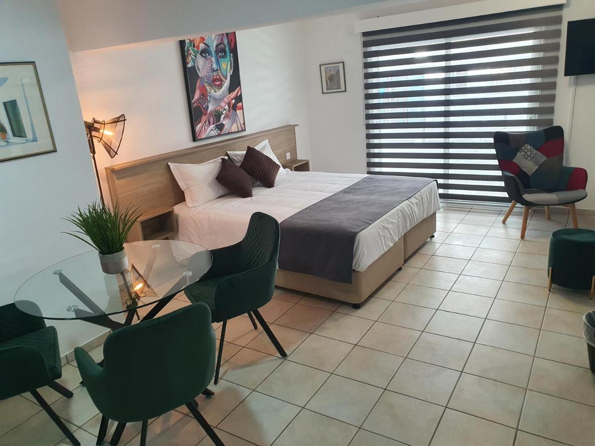 Larnaca Bay Suites Экстерьер фото