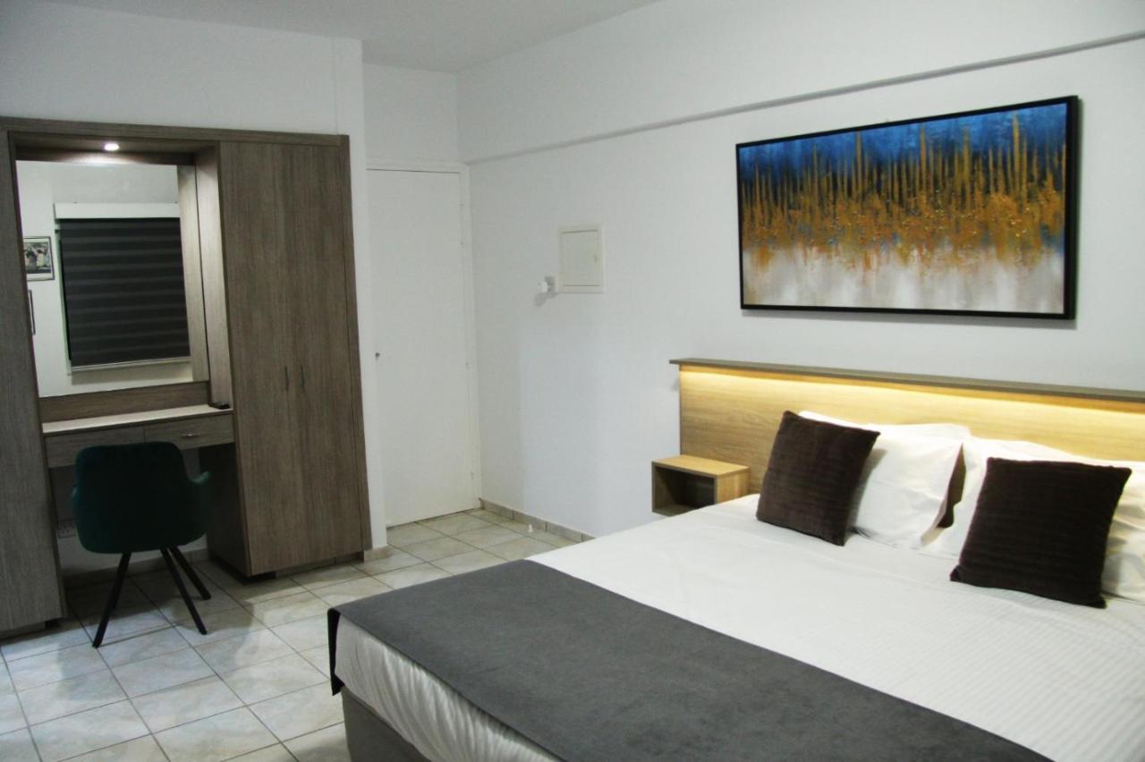 Larnaca Bay Suites Экстерьер фото