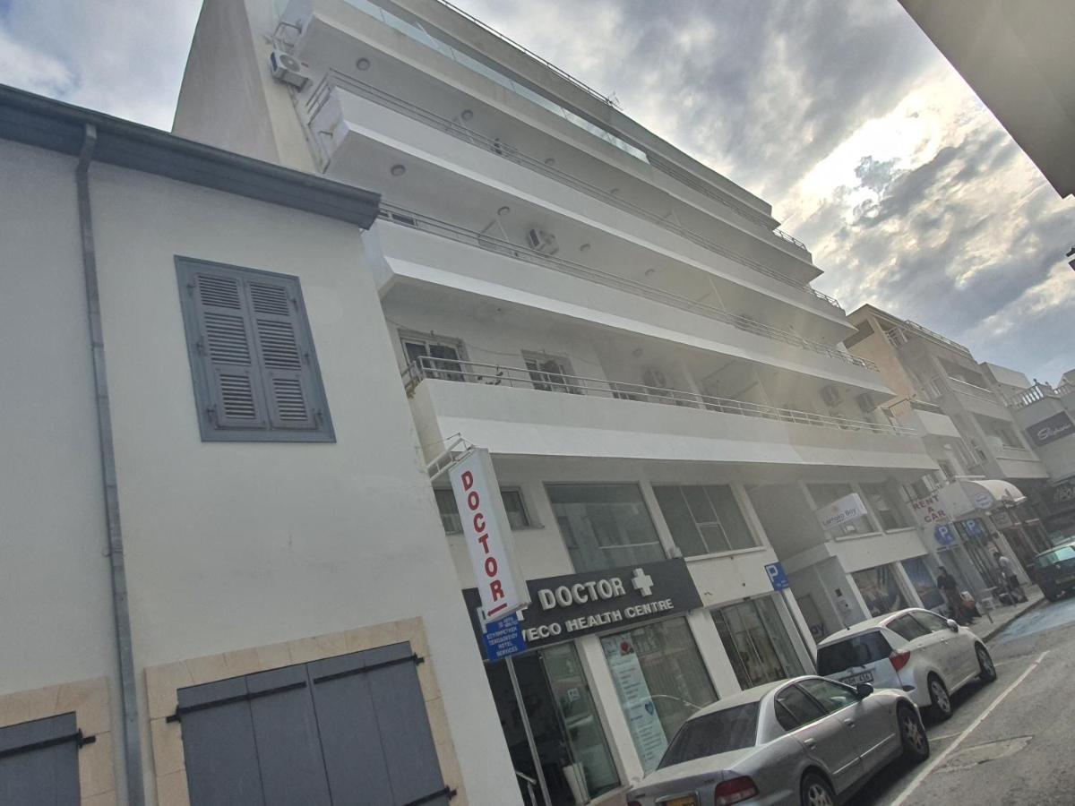 Larnaca Bay Suites Экстерьер фото
