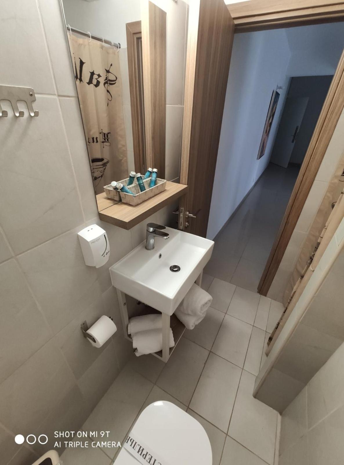 Larnaca Bay Suites Экстерьер фото