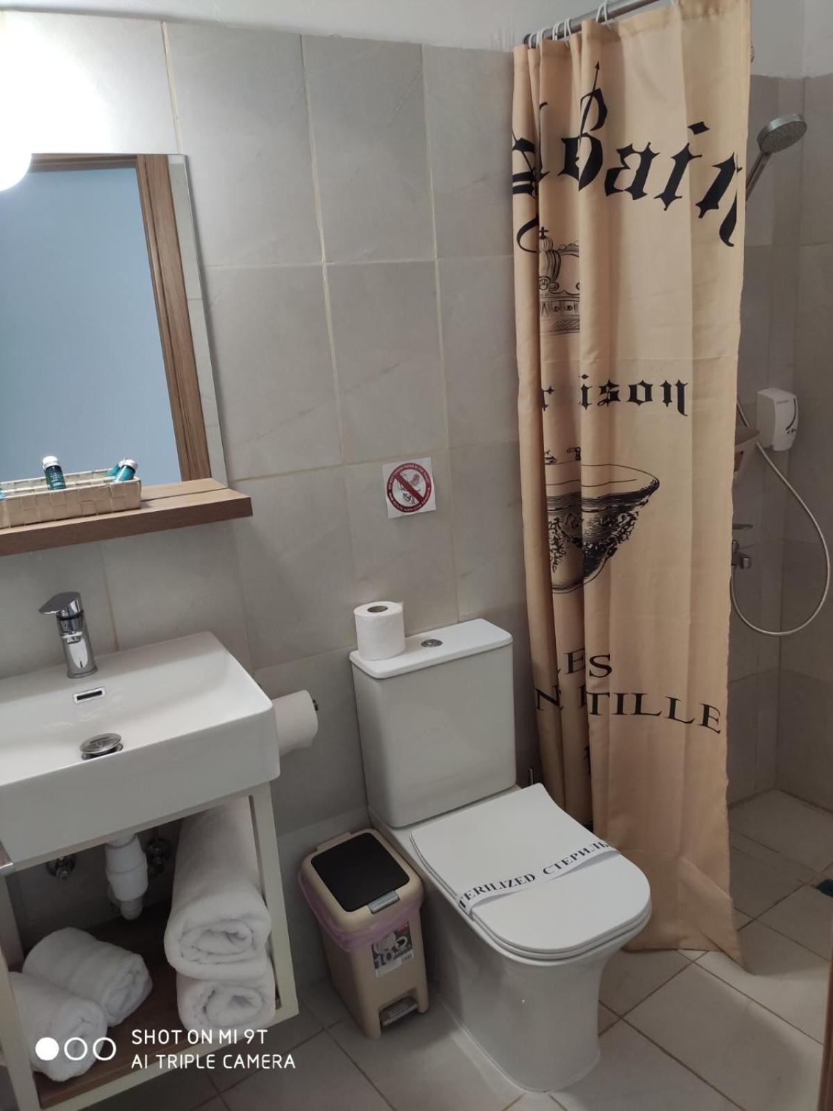 Larnaca Bay Suites Экстерьер фото