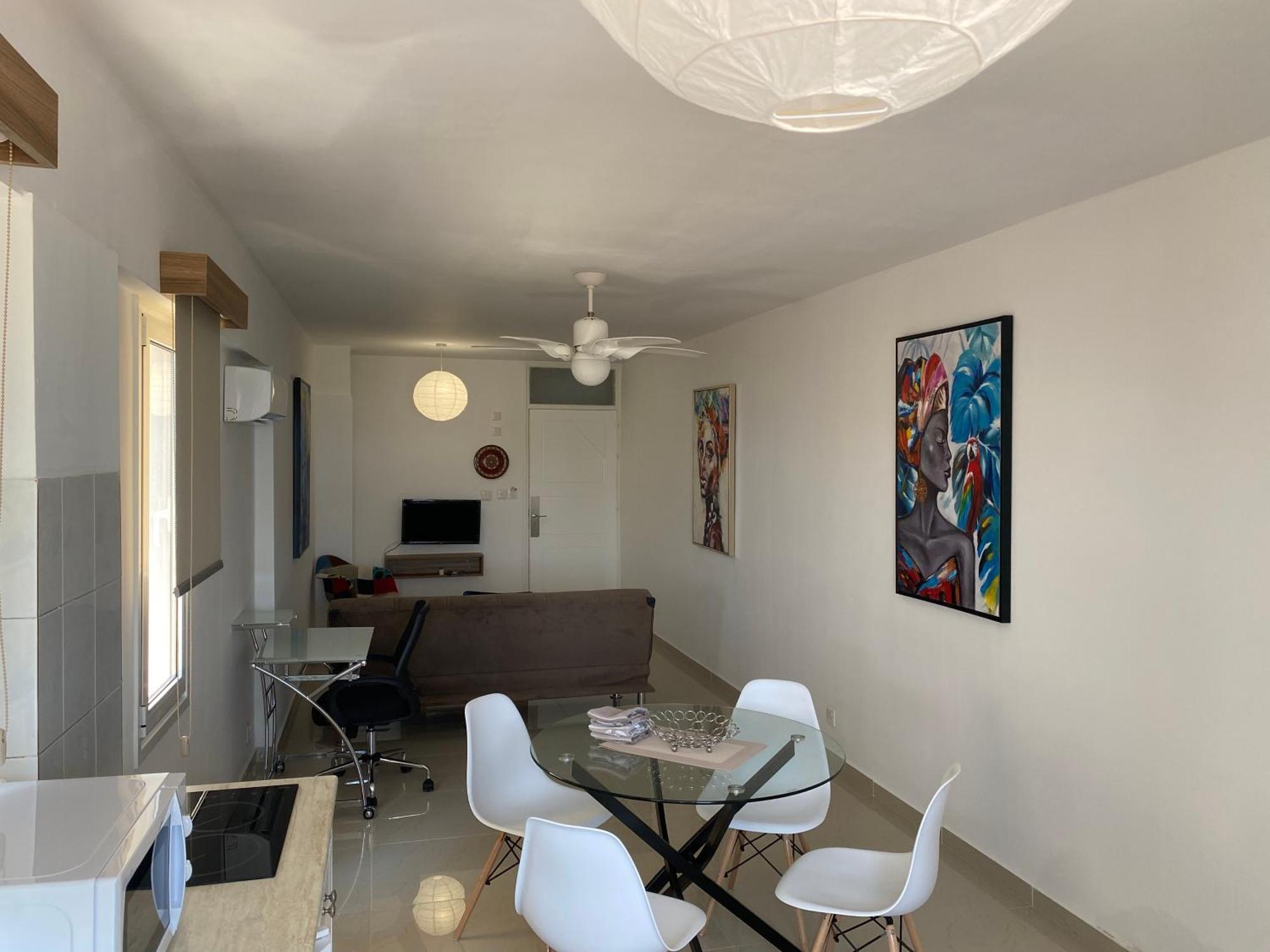 Larnaca Bay Suites Экстерьер фото