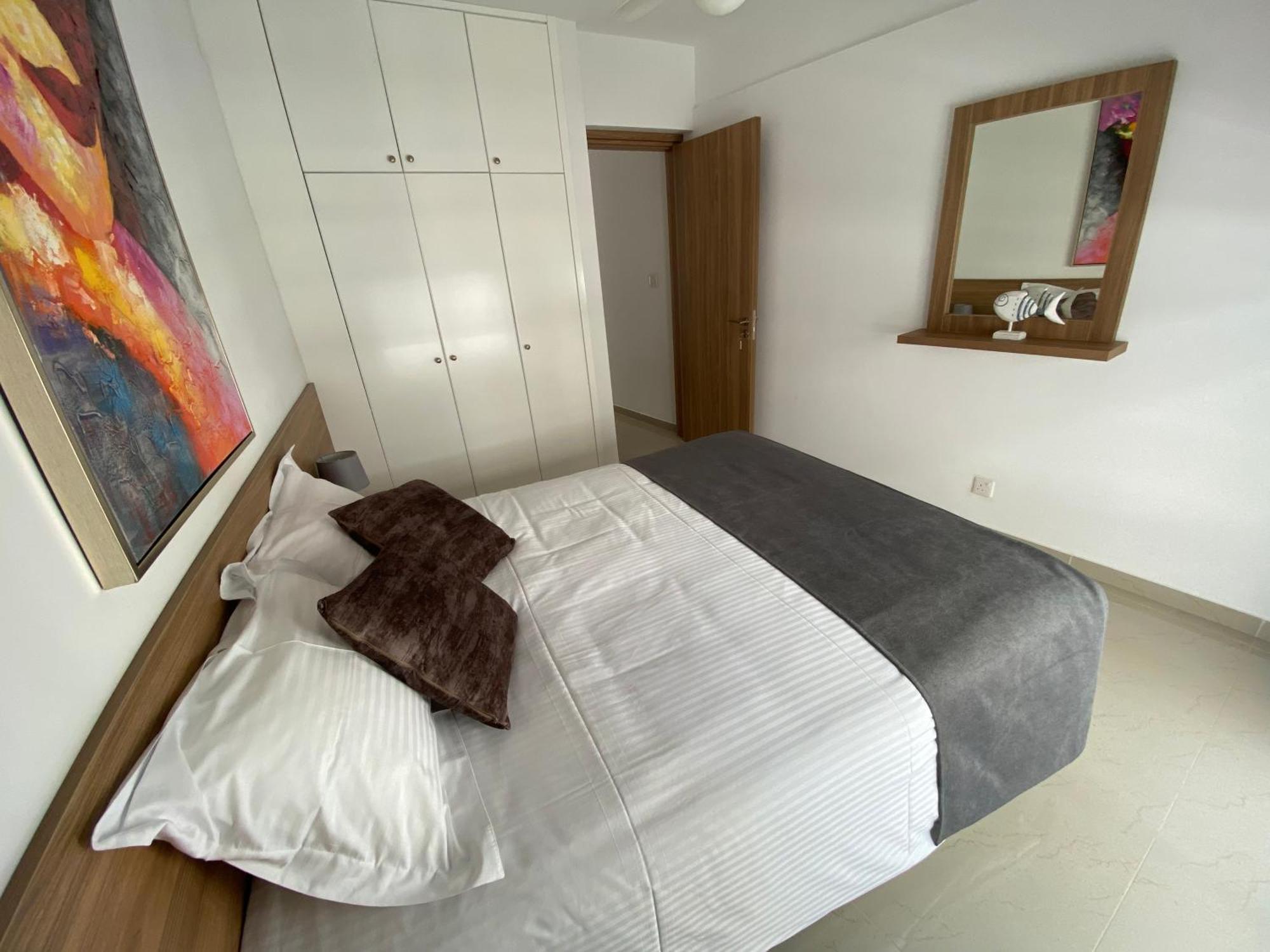 Larnaca Bay Suites Экстерьер фото