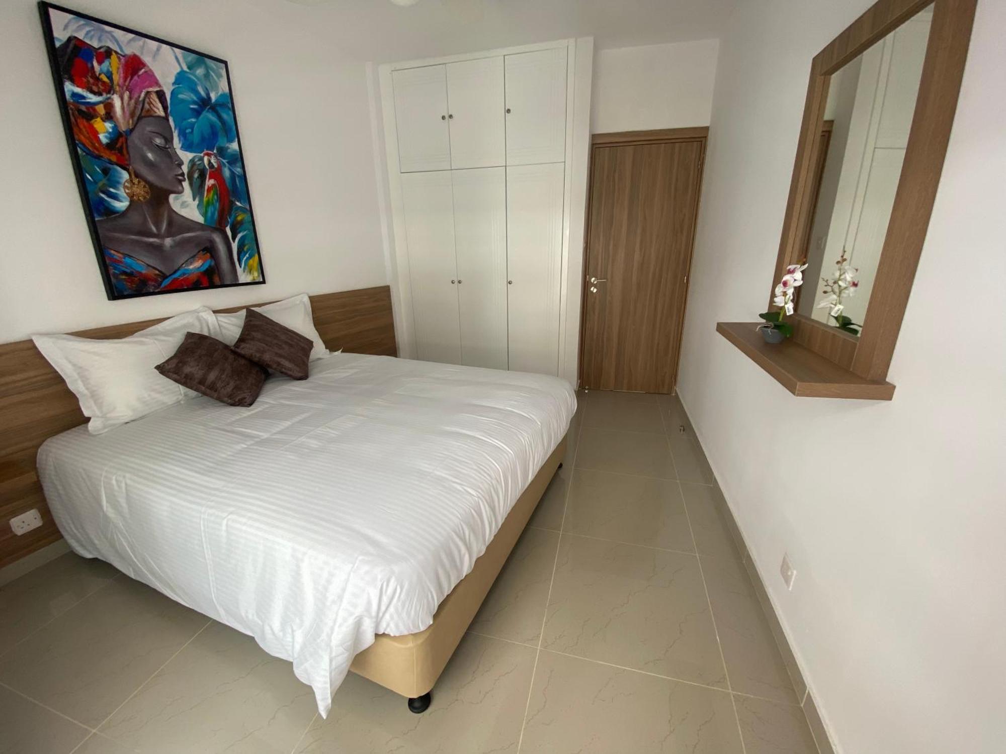 Larnaca Bay Suites Экстерьер фото