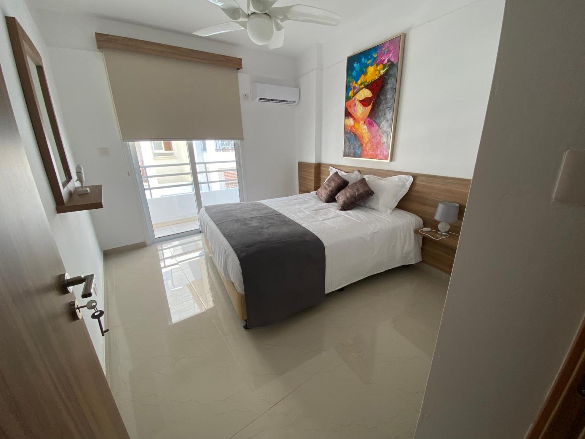 Larnaca Bay Suites Экстерьер фото